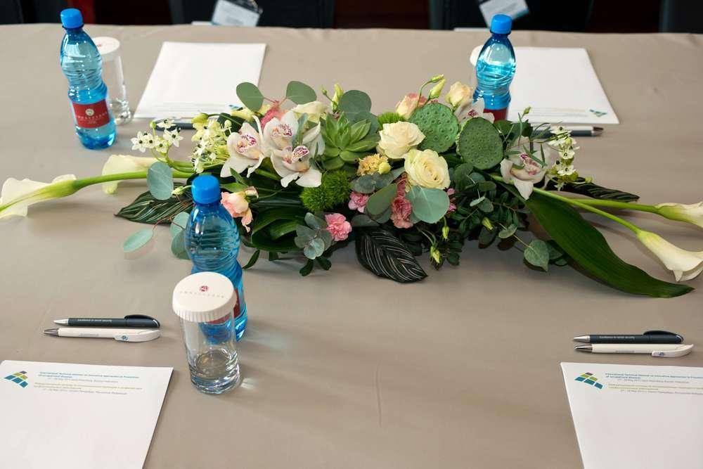 Enchanting Holiday & Seasonal Decor